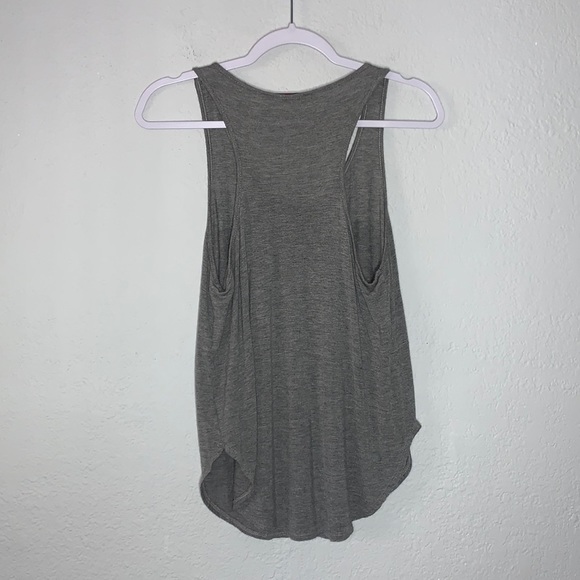 Kali Reve Los Angeles Gray Be Free Boho Graphic Tank Top Size Large - Picture 2 of 7